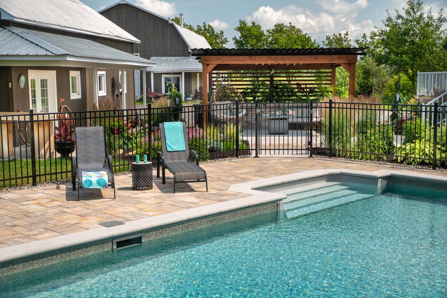 Salon extérieur & piscine