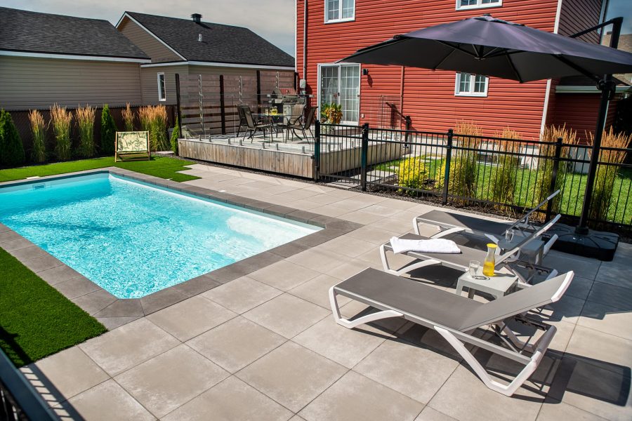 Vue sur la piscine